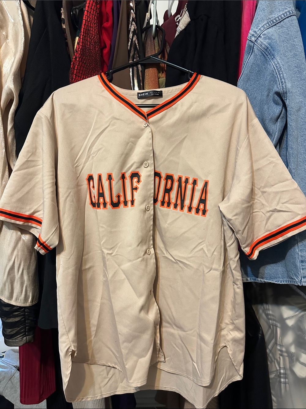 SHEIN Beige Baseball Jersey with Orange Trim